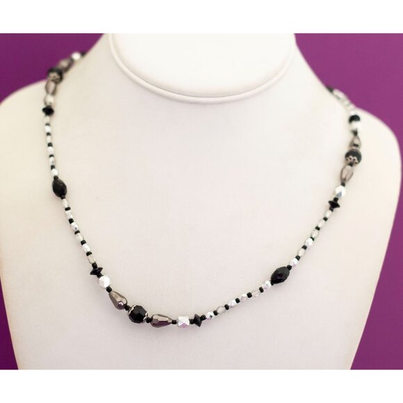 Vintage Silver Tone Stylish Fierce Beaded Necklace 38 inch - V14 - Picture 2 of 4